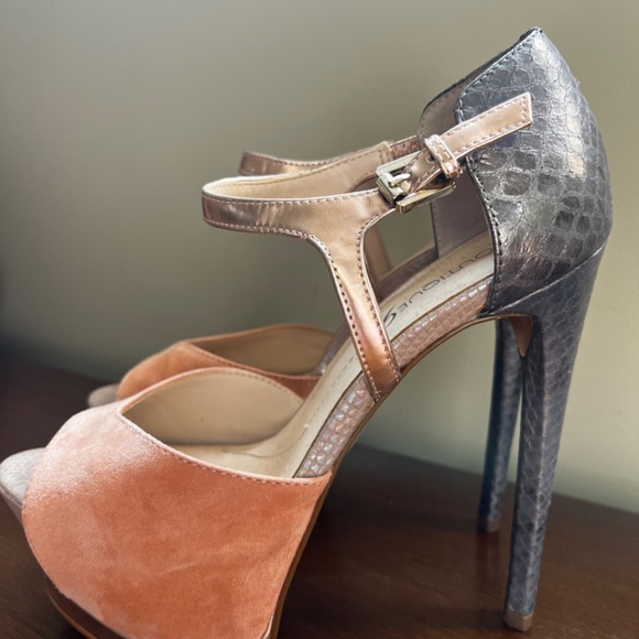 Boutique 9 Suede and Leather 5 1/2”Nerissa Platform Heels - Picture 5 of 8